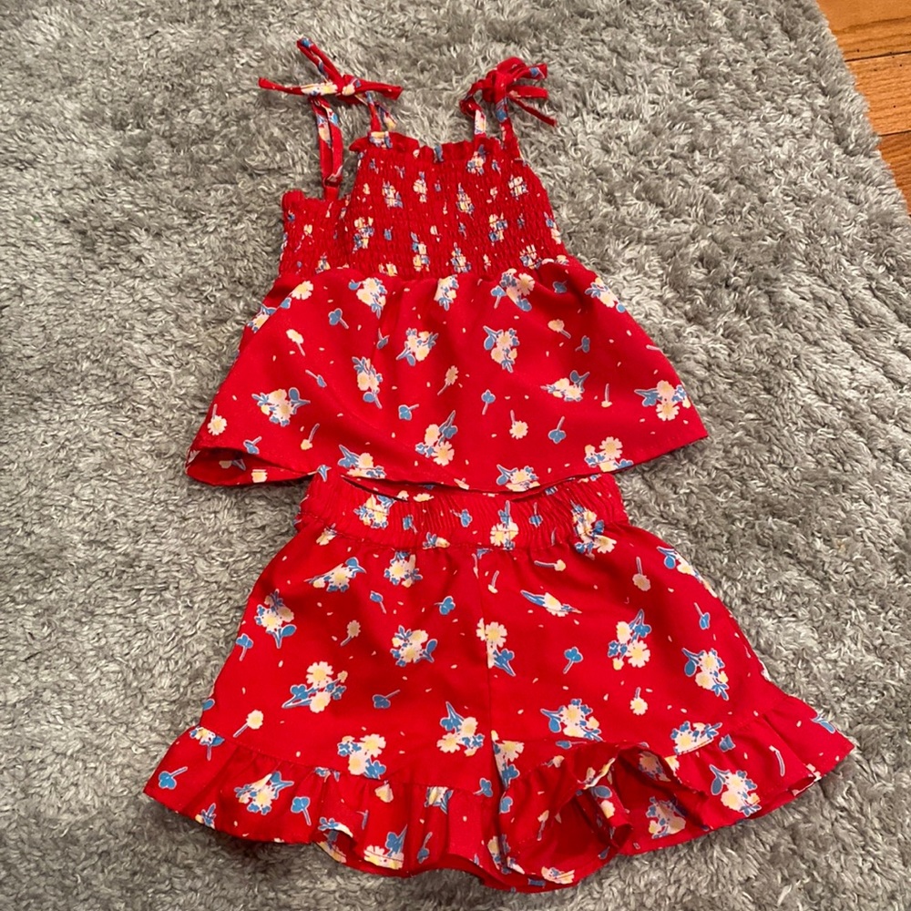 Set of 2 piece blouse and short pants for toddler girl 24months